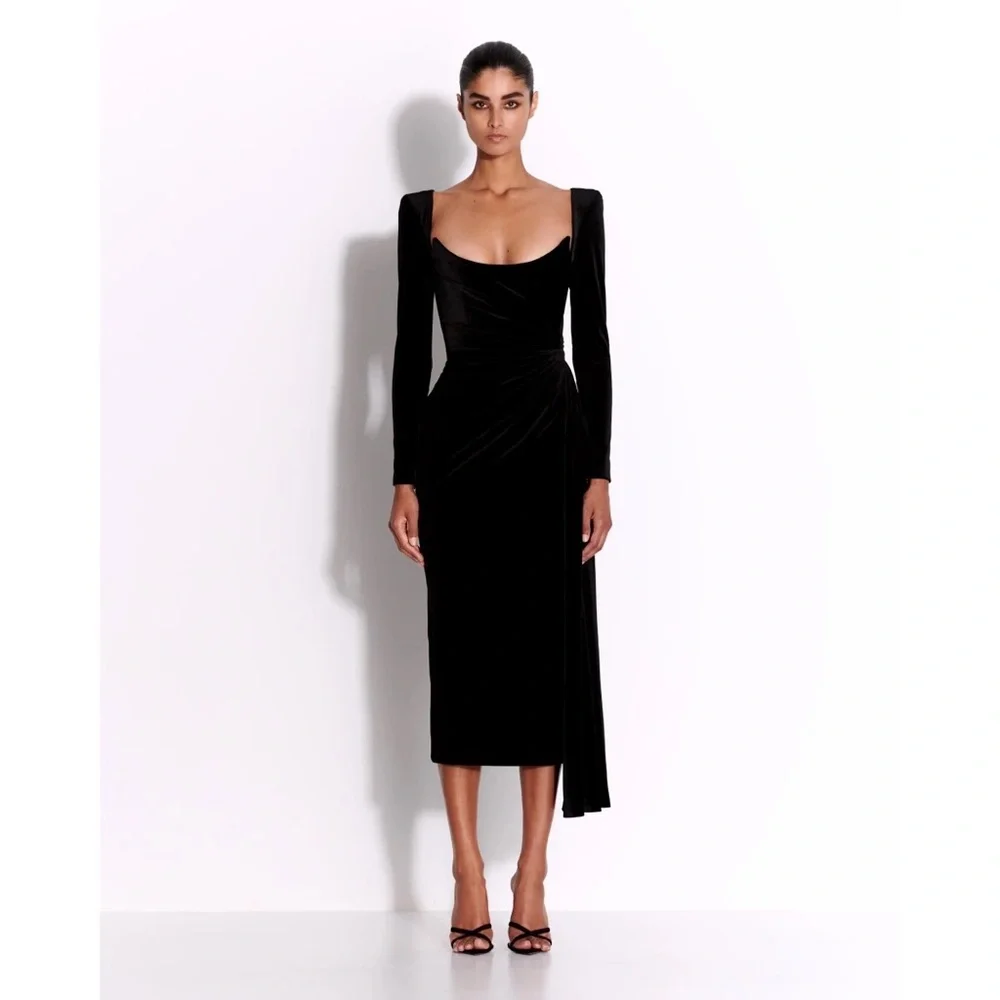 Alex Perry Velvet Long Sleeve Twist Midi Dress - Picture 2 of 3